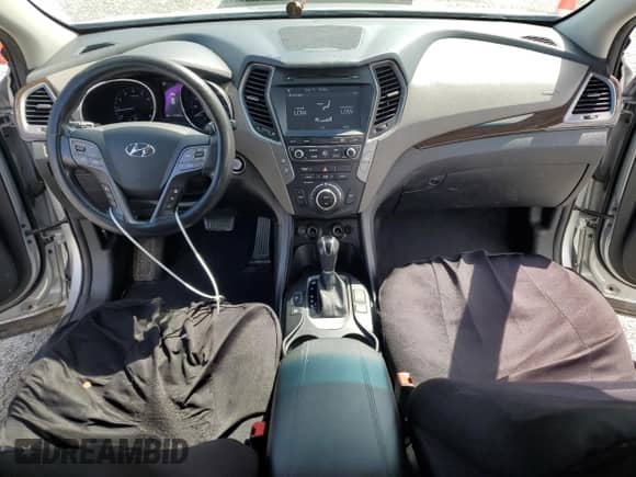 2017 Hyundai Santa Fe 2.4L с VIN 5XYZU3LB6HG487558, выставлен на аукционе Copart как лот 68765805 с пробегом 121 692 миль миль и Списание • Salvage title. История ставок и продаж доступна на DreamBid. Изображение 8.