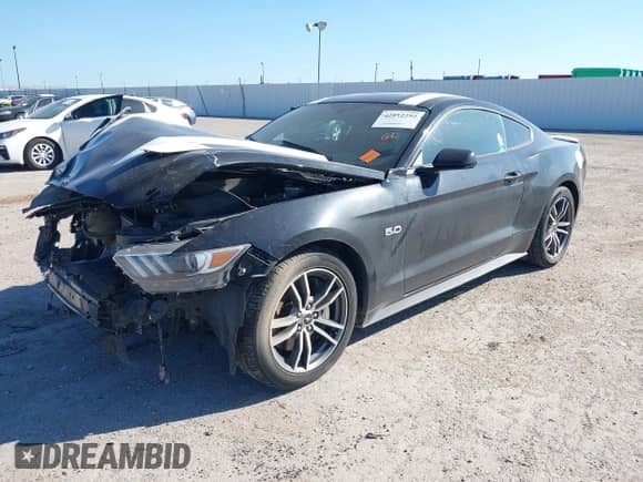 2017 Ford Mustang GT z VIN 1FA6P8CF6H5275932, wystawiony jako IAAI lot #42812292 z przebiegiem 62 411 mil mil oraz . Historia ofert i sprzedaży dostępna na DreamBid. Obrazek 2.