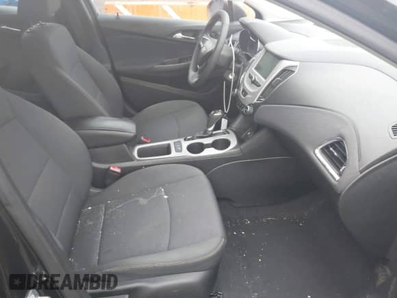 2018 Chevrolet Cruze LS с VIN 1G1BC5SM1J7104818, выставлен на аукционе IAAI как лот 43280118 с пробегом 88 202 миль миль и . История ставок и продаж доступна на DreamBid. Изображение 5.