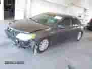 2013 Toyota Camry LE z VIN 4T1BD1FK7DU064283, wystawiony jako IAAI lot #42308435 z przebiegiem 183 355 mil mil oraz . Historia ofert i sprzedaży dostępna na DreamBid. Obrazek 2.