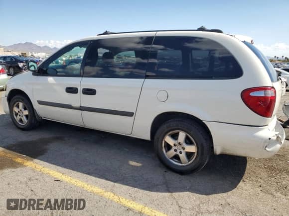 2005 Dodge Caravan SE with VIN 1D4GP24R15B280606, listed as a Copart auction lot 84649295 with Not provided miles and Salvage title. Bid and sale history available at DreamBid. Image 2.