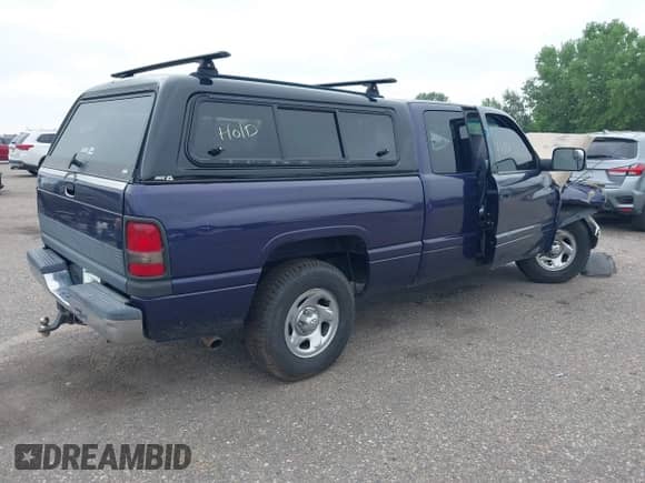 1998 Dodge 1500 с VIN 3B7HC12Z8WM208502, выставлен на аукционе IAAI как лот 42758559 с пробегом Не указан миль и . История ставок и продаж доступна на DreamBid. Изображение 4.