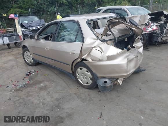 2000 Honda Accord LX with VIN 1HGCG1648YA095133, listed as a IAAI auction lot 43061220 with Not provided miles and . Bid and sale history available at DreamBid. Image 3.