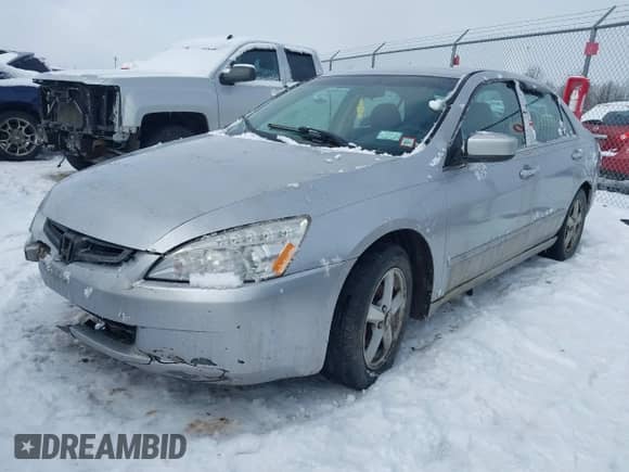 2003 Honda Accord EX z VIN 1HGCM556X3A000230, wystawiony jako IAAI lot #41472952 z przebiegiem 199 500 mil mil oraz . Historia ofert i sprzedaży dostępna na DreamBid. Obrazek 18.