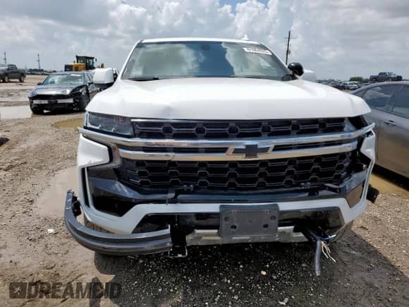 2022 Chevrolet Tahoe with VIN 1GBSCLED5NR233554, listed as a Copart auction lot 61064025 with Not provided miles and Clean title. Bid and sale history available at DreamBid. Image 5.