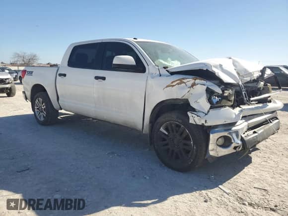 2013 Toyota Tundra with VIN 5TFDM5F19DX043719, listed as a Copart auction lot 43790525 with 203,086 mi miles and Salvage title. Bid and sale history available at DreamBid. Image 4.