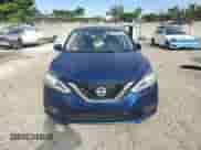 2017 Nissan Sentra SV z VIN 3N1AB7AP7HY267286, wystawiony jako Copart lot #83948775 z przebiegiem 84 677 mil mil oraz Szkoda całkowita • Salvage title. Historia ofert i sprzedaży dostępna na DreamBid. Obrazek 5.