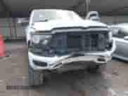 2021 Ram 1500 Big Horn z VIN 1C6SRFFT9MN598009, wystawiony jako IAAI lot #42442713 z przebiegiem 113 784 mil mil oraz . Historia ofert i sprzedaży dostępna na DreamBid. Obrazek 6.