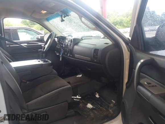 2007 Chevrolet Silverado 1500 1LT with VIN 2GCEC19C471663831, listed as a IAAI auction lot 42487022 with 280,518 mi miles and . Bid and sale history available at DreamBid. Image 5.