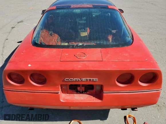 1985 Chevrolet Corvette with VIN 1G1YY0784F5126213, listed as a Copart auction lot 90939905 with 92,350 mi miles and Clean title. Bid and sale history available at DreamBid. Image 10.