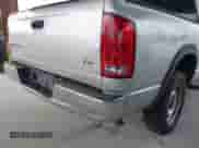 2003 Dodge 1500 ST z VIN 1D7HA18NX3J507160, wystawiony jako IAAI lot #43590139 z przebiegiem 196 377 mil mil oraz . Historia ofert i sprzedaży dostępna na DreamBid. Obrazek 12.