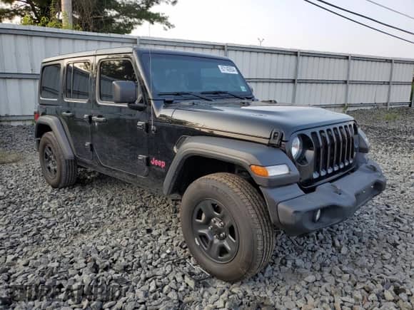 2022 Jeep Wrangler Unlimited Sport with VIN 1C4HJXDNXNW199299, listed as a Copart auction lot 67140934 with 30,996 mi miles and Salvage title. Bid and sale history available at DreamBid. Image 4.