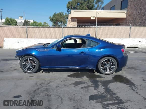 2015 Scion FR-S z VIN JF1ZNAA12F8711642, wystawiony jako IAAI lot #42674529 z przebiegiem 51 828 mil mil oraz . Historia ofert i sprzedaży dostępna na DreamBid. Obrazek 15.