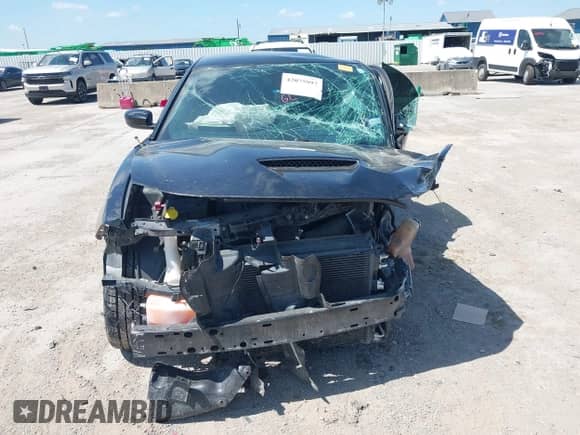 2020 Dodge Charger R/T with VIN 2C3CDXCT5LH190673, listed as a IAAI auction lot 42075997 with 85,876 mi miles and . Bid and sale history available at DreamBid. Image 12.