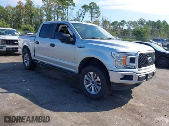 2018 Ford F-150 XL z VIN 1FTEW1E55JFA27725, wystawiony jako IAAI lot #43219314 z przebiegiem 121 282 mil mil oraz . Historia ofert i sprzedaży dostępna na DreamBid. Obrazek 1.
