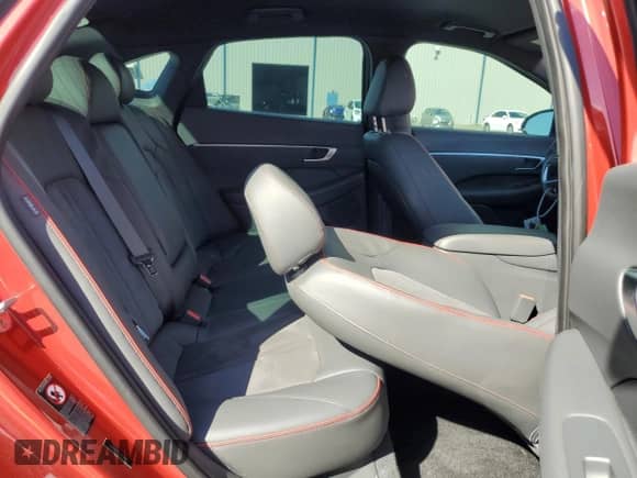 2020 Hyundai Sonata SEL Plus z VIN 5NPEJ4J2XLH020905, wystawiony jako Copart lot #81678035 z przebiegiem 40 593 mil mil oraz Nie do naprawy • Non repairable. Historia ofert i sprzedaży dostępna na DreamBid. Obrazek 10.