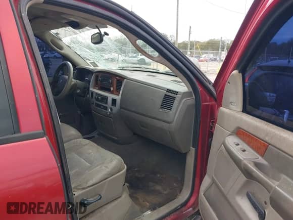 2007 Dodge 1500 SLT with VIN 1D7HA18227J609547, listed as a IAAI auction lot 41342617 with 152,509 mi miles and . Bid and sale history available at DreamBid. Image 5.