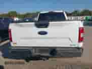 2018 Ford F-150 XL z VIN 1FTFX1EGXJKC45783, wystawiony jako IAAI lot #43234704 z przebiegiem 210 636 mil mil oraz . Historia ofert i sprzedaży dostępna na DreamBid. Obrazek 16.