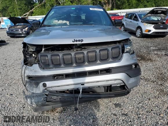 2022 Jeep Compass Latitude z VIN 3C4NJCBB0NT213768, wystawiony jako Copart lot #68212475 z przebiegiem 35 589 mil mil oraz Szkoda całkowita • Salvage title. Historia ofert i sprzedaży dostępna na DreamBid. Obrazek 5.