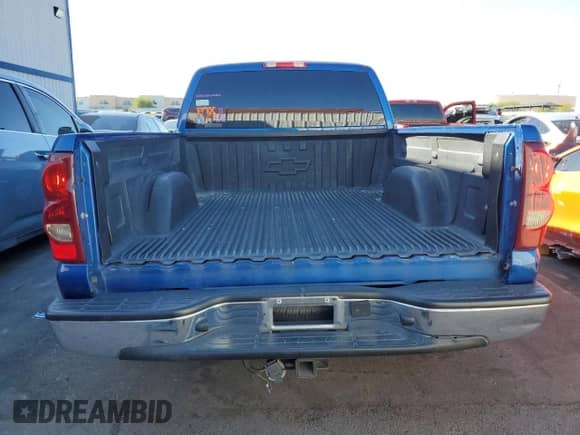 2003 Chevrolet Silverado 1500 LS with VIN 2GCEC19V831358344, listed as a Copart auction lot 85141715 with 206,019 mi miles and Salvage title. Bid and sale history available at DreamBid. Image 6.
