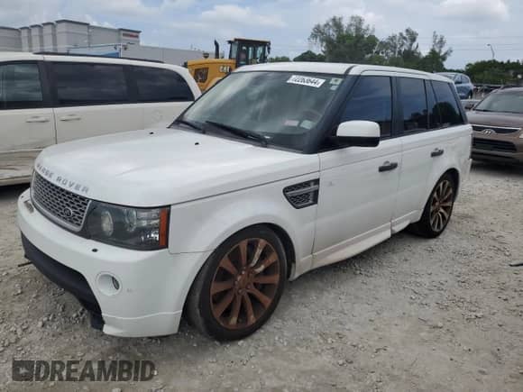 2011 Land Rover Range Rover Sport SC z VIN SALSP2E40BA268760, wystawiony jako Copart lot #72263644 z przebiegiem 118 204 mil mil oraz Szkoda całkowita • Salvage title. Historia ofert i sprzedaży dostępna na DreamBid. Obrazek 1.