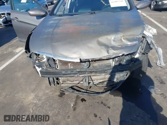 2011 Hyundai Sonata GLS with VIN 5NPEB4AC9BH140408, listed as a IAAI auction lot 43205749 with 195,793 mi miles and . Bid and sale history available at DreamBid. Image 6.