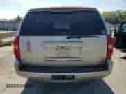 2008 Chevrolet Suburban LTZ z VIN 1GNFK16308R225027, wystawiony jako Copart lot #80507415 z przebiegiem 247 352 mil mil oraz Czysty tytuł • Clean title. Historia ofert i sprzedaży dostępna na DreamBid. Obrazek 6.