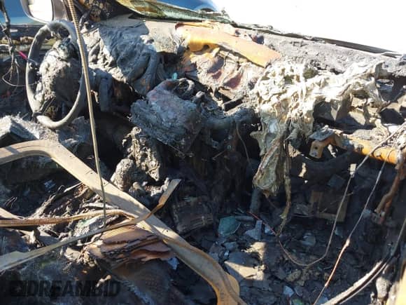 2014 Hyundai Elantra with VIN KMHDH6AH7EU027077, listed as a IAAI auction lot 42883726 with Not provided miles and . Bid and sale history available at DreamBid. Image 5.