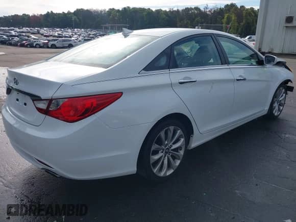 2012 Hyundai Sonata SE с VIN 5NPEC4AC1CH386240, выставлен на аукционе IAAI как лот 43237066 с пробегом 80 116 миль миль и . История ставок и продаж доступна на DreamBid. Изображение 4.