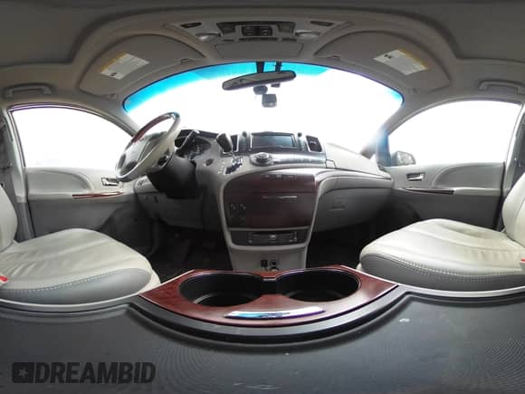 2014 Toyota Sienna Limited с VIN 5TDDK3DC1ES076946, выставлен на аукционе IAAI как лот 42563258 с пробегом 85 197 миль миль и . История ставок и продаж доступна на DreamBid. Изображение 18.