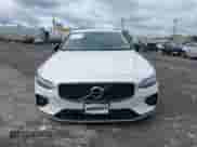 2021 Volvo S60 Momentum с VIN 7JR102TZ4MG117993, выставлен на аукционе IAAI как лот 42340226 с пробегом 32 694 миль миль и . История ставок и продаж доступна на DreamBid. Изображение 13.