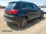 2017 Volkswagen Tiguan Wolfsburg Edition с VIN WVGRV7AX2HW506897, выставлен на аукционе Copart как лот 80051575 с пробегом 216 509 миль миль и Чистый • Clean title. История ставок и продаж доступна на DreamBid. Изображение 3.