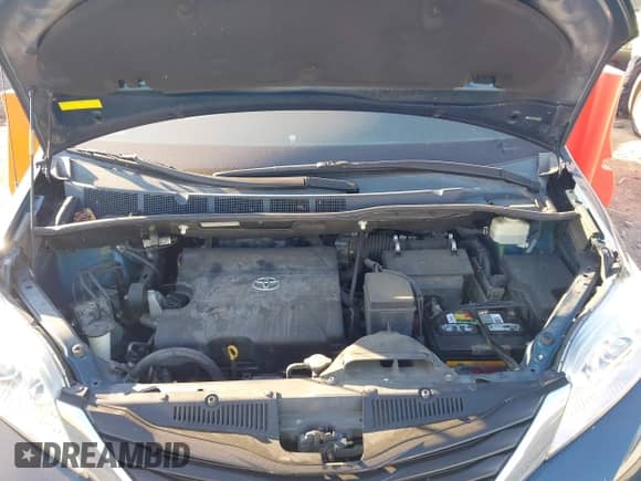 2011 Toyota Sienna LE z VIN 5TDKK3DC3BS004794, wystawiony jako IAAI lot #43460862 z przebiegiem 217 500 mil mil oraz . Historia ofert i sprzedaży dostępna na DreamBid. Obrazek 10.