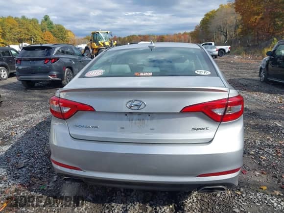 2017 Hyundai Sonata Sport с VIN 5NPE34AF6HH562328, выставлен на аукционе IAAI как лот 43488135 с пробегом 110 145 миль миль и . История ставок и продаж доступна на DreamBid. Изображение 16.