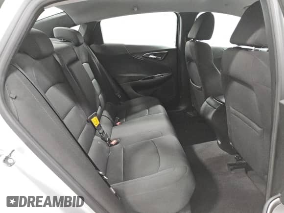 2017 Chevrolet Malibu LS с VIN 1G1ZB5ST8HF180738, выставлен на аукционе Copart как лот 85520175 с пробегом 133 029 миль миль и Чистый • Clean title. История ставок и продаж доступна на DreamBid. Изображение 10.