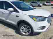2017 Ford Escape SE с VIN 1FMCU9GD1HUC93888, выставлен на аукционе IAAI как лот 42468768 с пробегом 110 502 миль миль и . История ставок и продаж доступна на DreamBid. Изображение 1.