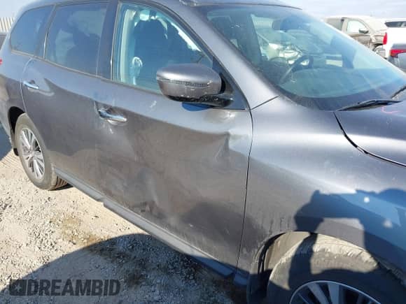 2017 Nissan Pathfinder S with VIN 5N1DR2MN3HC680314, listed as a IAAI auction lot 43458088 with 145,947 mi miles and . Bid and sale history available at DreamBid. Image 12.