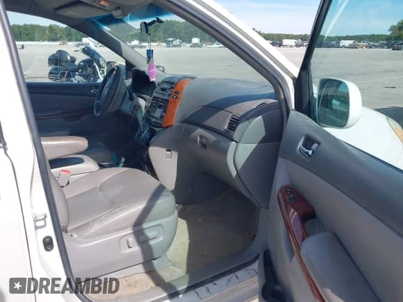 2005 Toyota Sienna XLE Limited with VIN 5TDZA22C25S274375, listed as a IAAI auction lot 43423764 with 291,777 mi miles and . Bid and sale history available at DreamBid. Image 5.