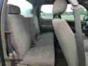 2004 Toyota Tundra SR5 z VIN 5TBBT44164S453920, wystawiony jako Copart lot #71563485 z przebiegiem 279 681 mil mil oraz Czysty tytuł • Clean title. Historia ofert i sprzedaży dostępna na DreamBid. Obrazek 10.