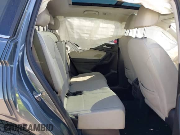 2020 Volkswagen Tiguan SE с VIN 3VV3B7AX9LM113847, выставлен на аукционе IAAI как лот 43279536 с пробегом 137 935 миль миль и . История ставок и продаж доступна на DreamBid. Изображение 8.