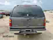 2002 Chevrolet Tahoe LS z VIN 1GNEC13V72R157234, wystawiony jako Copart lot #71055205 z przebiegiem 271 885 mil mil oraz Czysty tytuł • Clean title. Historia ofert i sprzedaży dostępna na DreamBid. Obrazek 6.