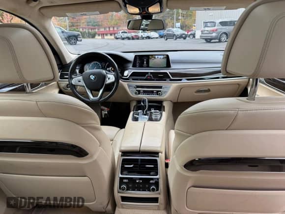 2016 BMW 7 Series 750i xDrive с VIN WBA7F2C51GG417271, выставлен на аукционе Copart как лот 90135155 с пробегом 92 844 миль миль и Чистый • Clean title. История ставок и продаж доступна на DreamBid. Изображение 10.