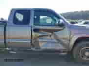 2002 Chevrolet Silverado 2500 LS с VIN 1GCGK29U52Z141722, выставлен на аукционе IAAI как лот 43134837 с пробегом 155 028 миль миль и . История ставок и продаж доступна на DreamBid. Изображение 6.