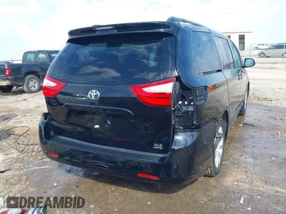 2017 Toyota Sienna XLE with VIN 5TDDZ3DC5HS146786, listed as a IAAI auction lot 41635018 with 64,942 mi miles and . Bid and sale history available at DreamBid. Image 4.