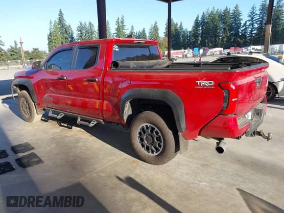 2024 Toyota Tacoma SR5 с VIN 3TYLB5JN6RT023926, выставлен на аукционе IAAI как лот 43220157 с пробегом 35 061 миль миль и . История ставок и продаж доступна на DreamBid. Изображение 3.