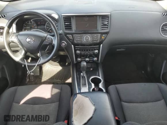 2019 Nissan Pathfinder S with VIN 5N1DR2MN6KC618039, listed as a Copart auction lot 71586925 with 121,977 mi miles and Salvage title. Bid and sale history available at DreamBid. Image 8.