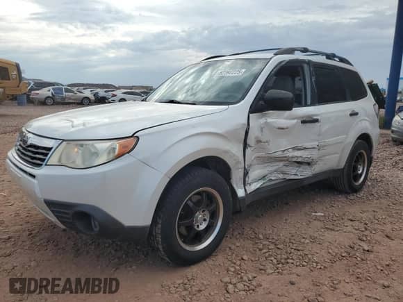 2010 Subaru Forester X с VIN JF2SH6BC9AG768064, выставлен на аукционе Copart как лот 82392225 с пробегом 155 236 миль миль и Списание • Salvage title. История ставок и продаж доступна на DreamBid. Изображение 1.