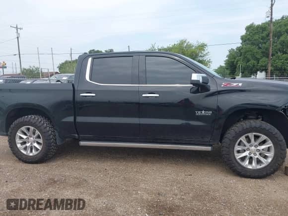2021 Chevrolet Silverado 1500 LTZ with VIN 3GCUYGEL1MG292569, listed as a IAAI auction lot 42303348 with 43,636 mi miles and . Bid and sale history available at DreamBid. Image 14.
