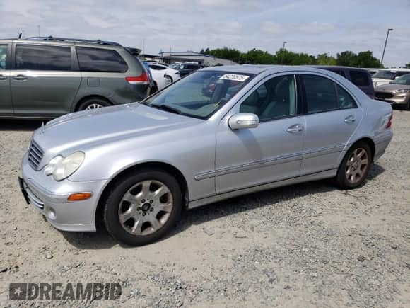2006 Mercedes-Benz C 230 Sport с VIN WDBRF56H06F751393, выставлен на аукционе Copart как лот 54270575 с пробегом 156 391 миль миль и Списание • Salvage title. История ставок и продаж доступна на DreamBid. Изображение 1.