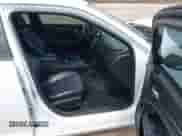 2014 Chrysler 300 S с VIN 2C3CCAGG6EH284027, выставлен на аукционе IAAI как лот 42892788 с пробегом 183 523 миль миль и . История ставок и продаж доступна на DreamBid. Изображение 5.